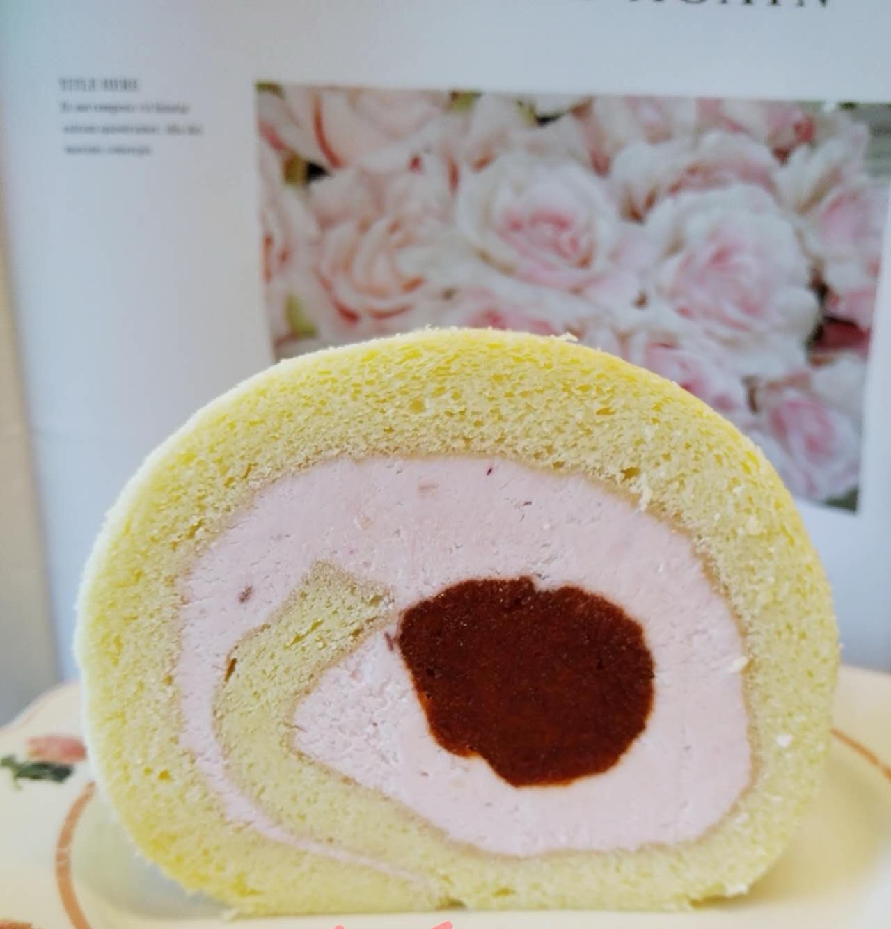 玫瑰山楂卷 Rose Hawthorn Cake Roll 7.5_pc.jpg